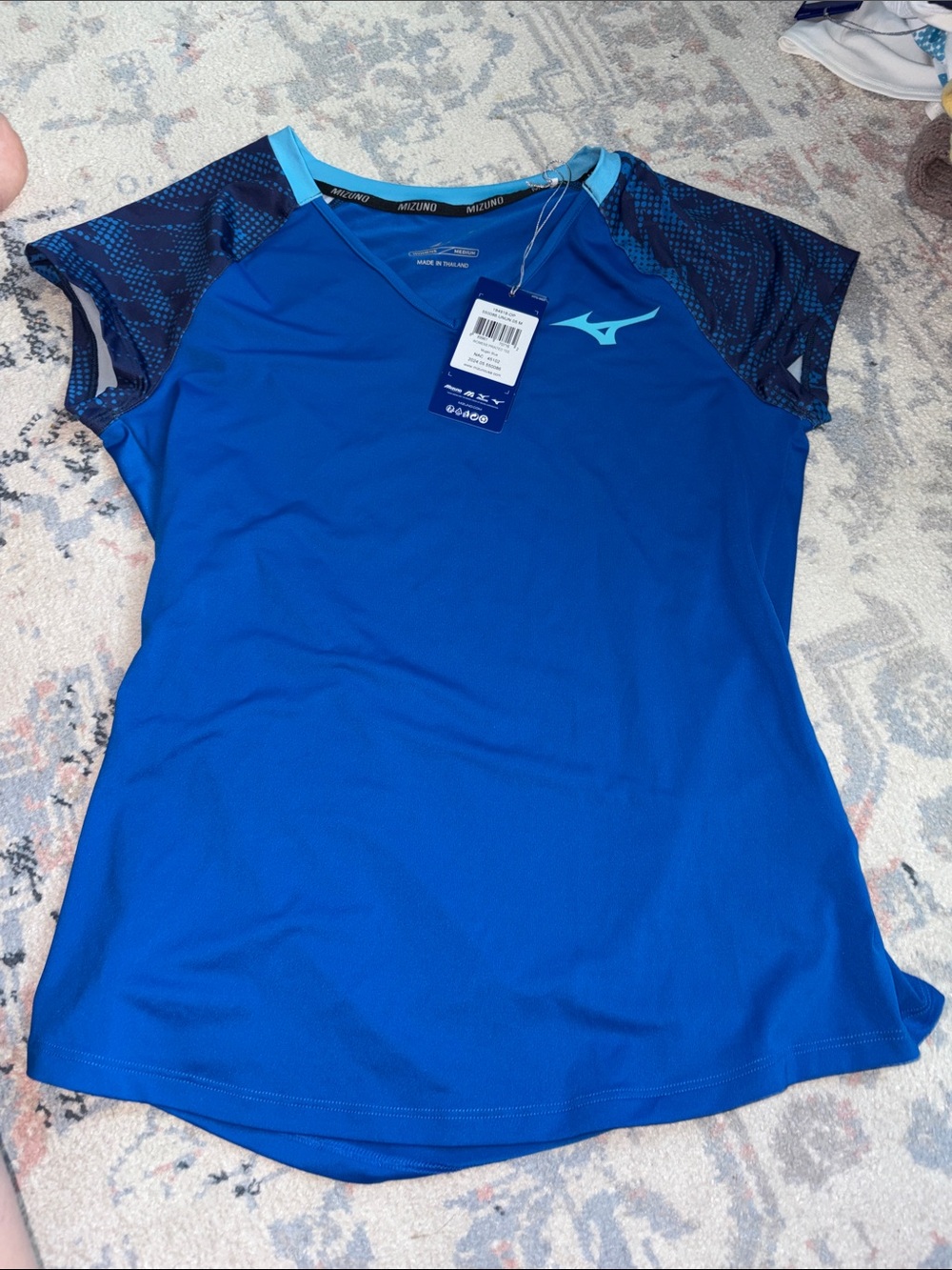 Mizuno Women's Royal Blue Performance V-Neck Tee with Aqua Logo size medium